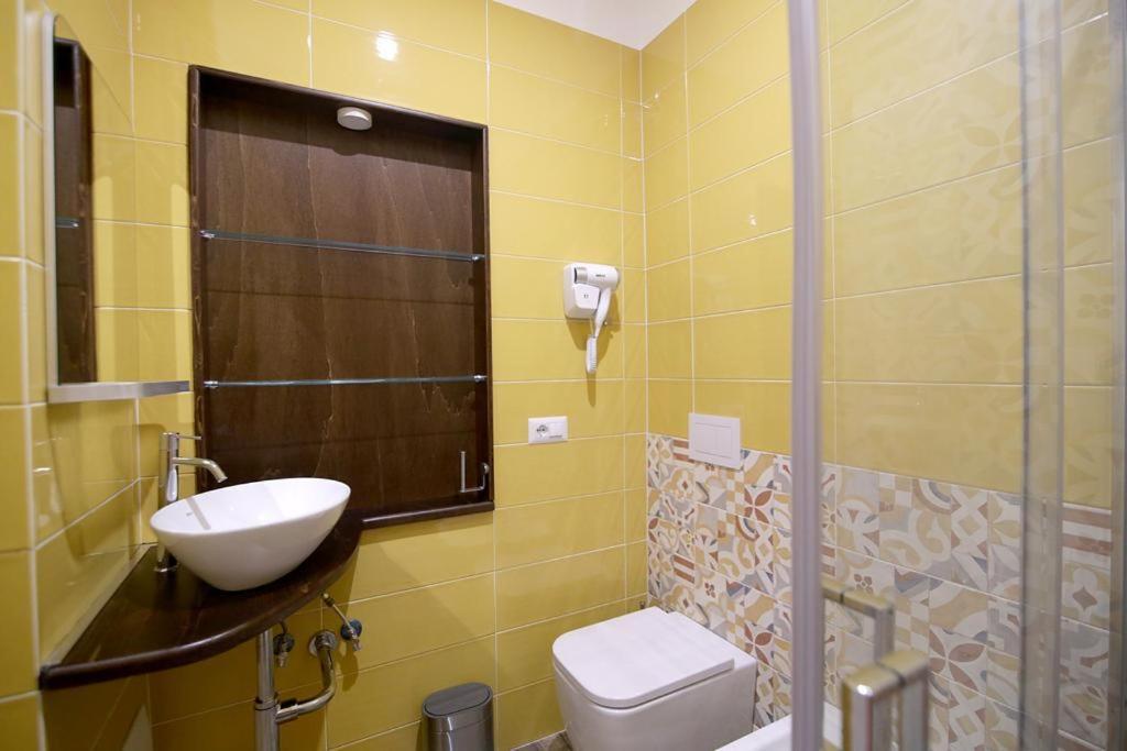 Отель Antica Residenza Fusco Неаполь Экстерьер фото